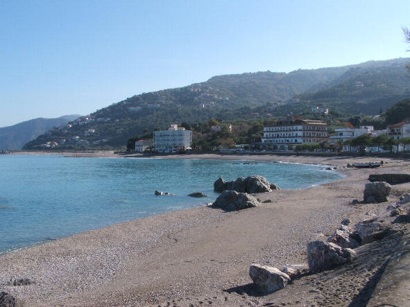 Caratteristica baia nella spiaggia di San Gregorio a Capo d'Orlando
