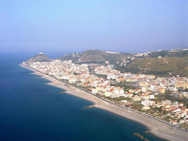 Capo d'Orlando Spettacolare panorama aereo della citta'