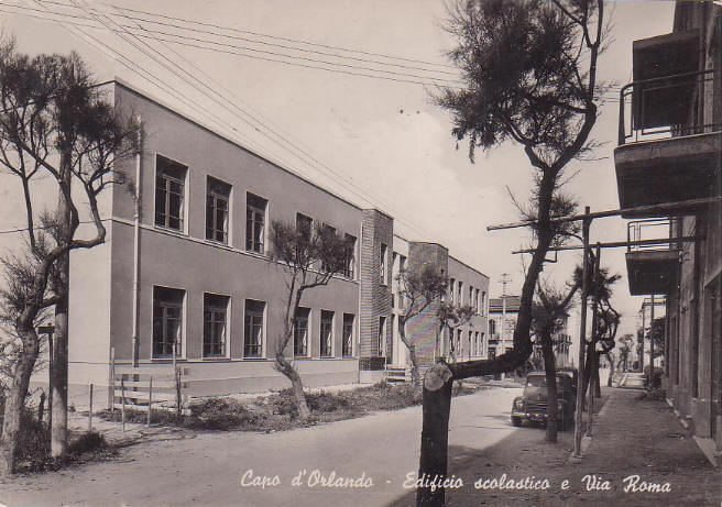 Capo d'Orlando Foto storica delle Scuole di Via Roma